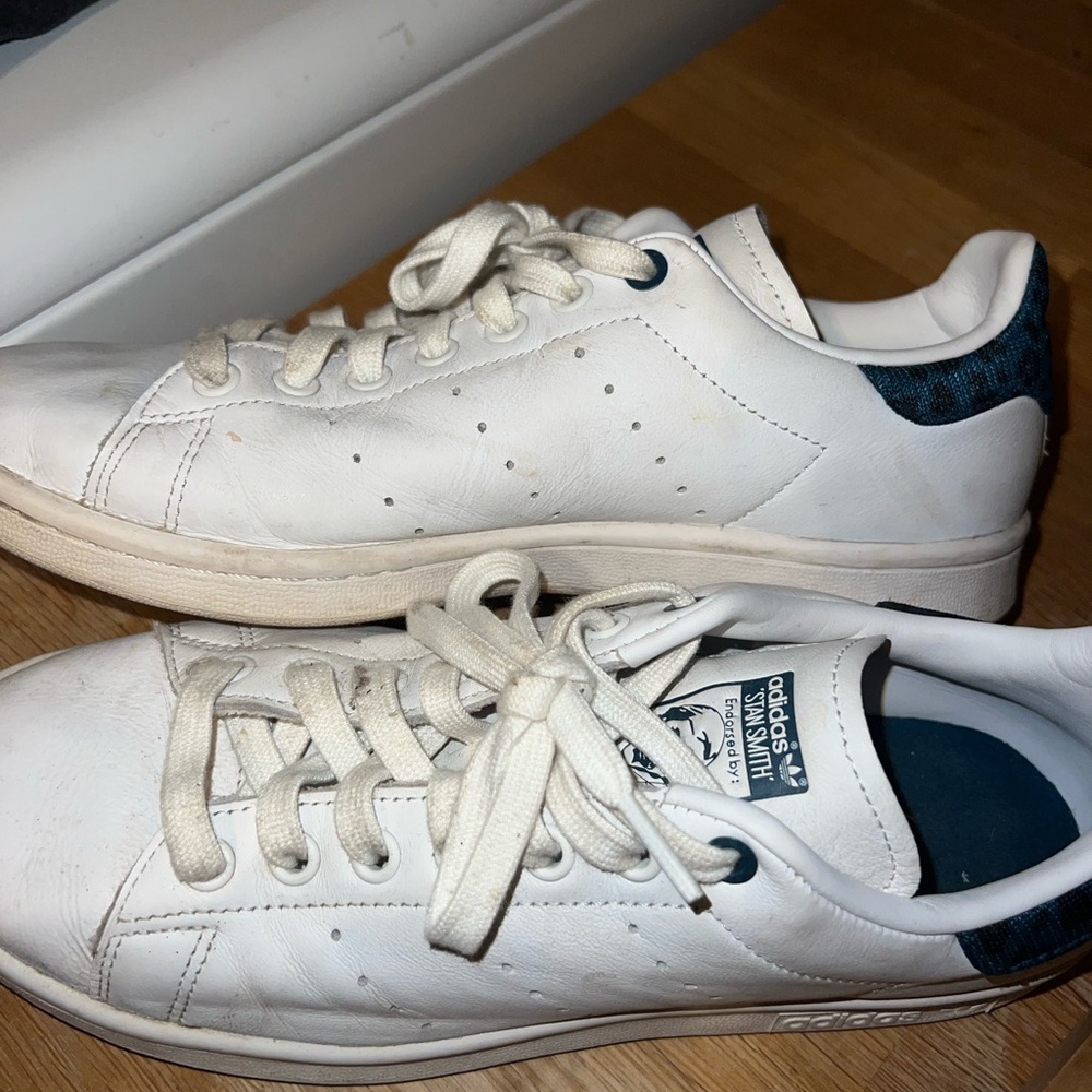 Women’s Stan Smith adidas leopard print sneakers